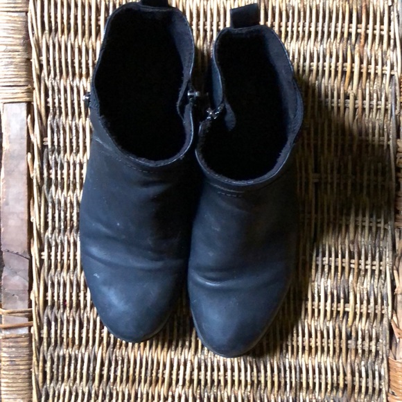 Black Booties— fleece lined - Picture 3 of 3